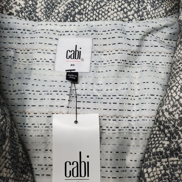 CABi Camille Gray and White Snake Print Overcoat in Size XS - Picture 6 of 10